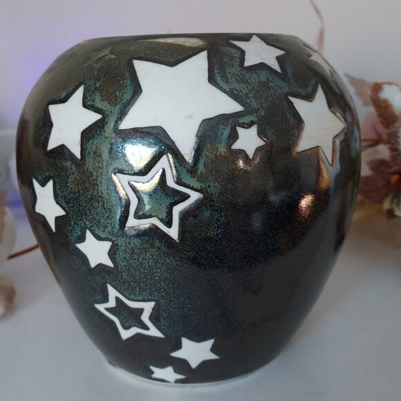 Handmade ceramic vase - Picture 1 of 4